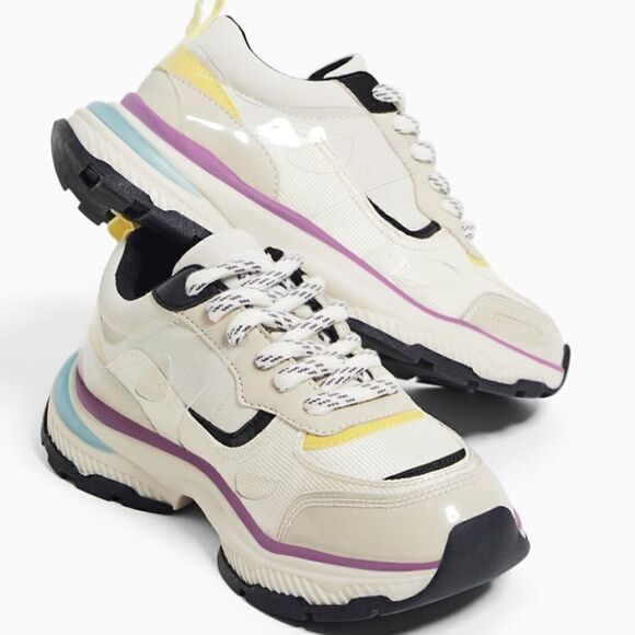 Zara Shoes - 🎉last deal 🎉Zara sneakers